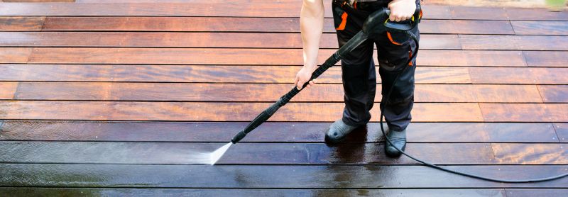 Expert Deck Cleaning